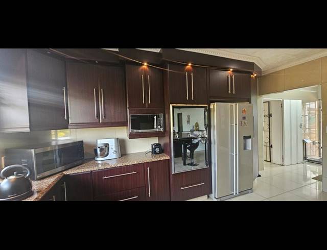 3 BEDROOM HOUSE FOR SALE IN SCOTTBURGH SOUTH